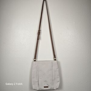 Vera Bradley Crossbody Shoulder Bag‎ Beige Nylon Brown Strap Adjustable Medium